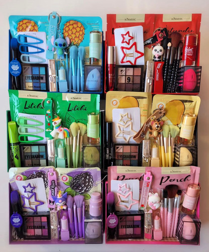 باکس هدیه رنگی آرایشی