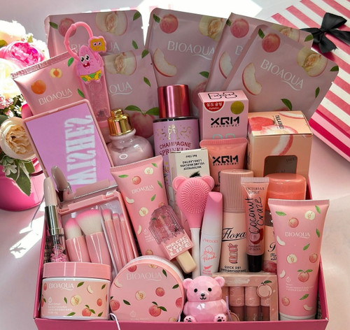 باکس هدیه صورتی آرایشی و بهداشتی همراه با باکس