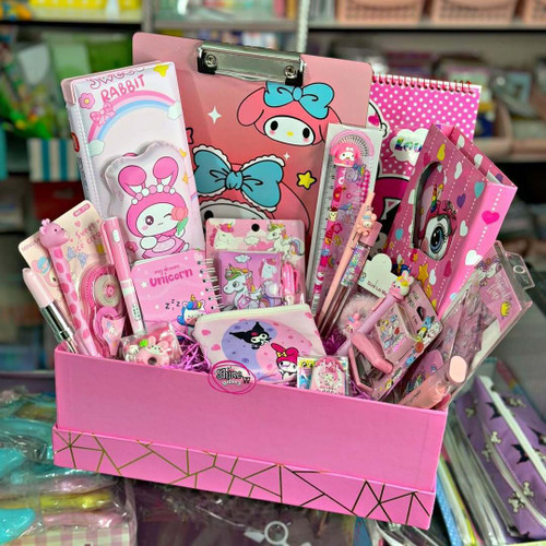 پک لوازم تحریر هدیه همراه با باکس صورتی